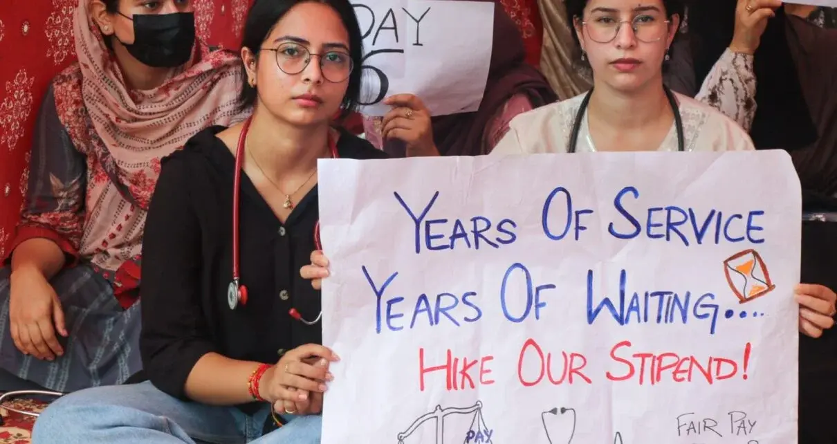 Update: J&K's Medical Interns Are Back at Work — and the Stipend Decision Is Due Within 30 Days
