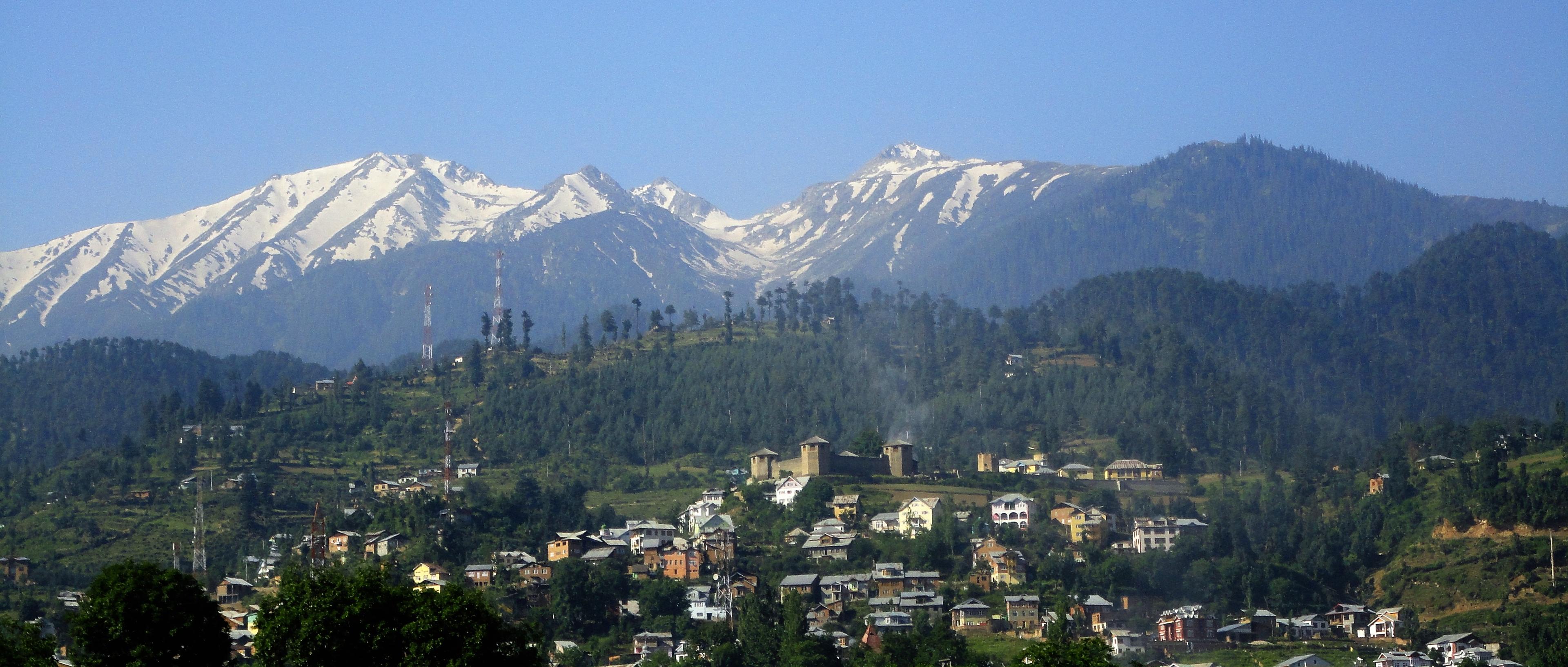 Ladakh Just Built a Business Out of Its Snow Leopards. Kishtwar Has Just as Many.