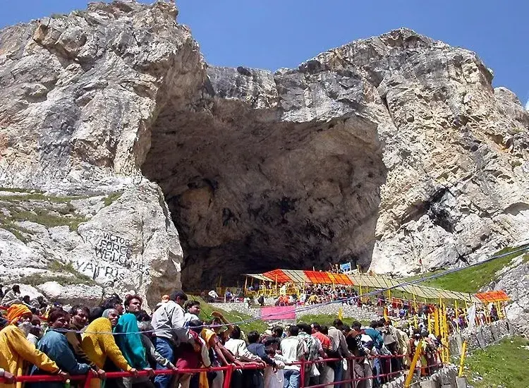 When Jammu Becomes the Gateway: A Yatri-Season Survival Guide for Locals