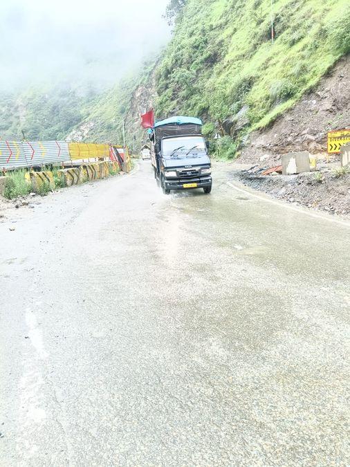 Update: No Fresh Amarnath Convoy From Jammu as Both Routes Close for Repairs